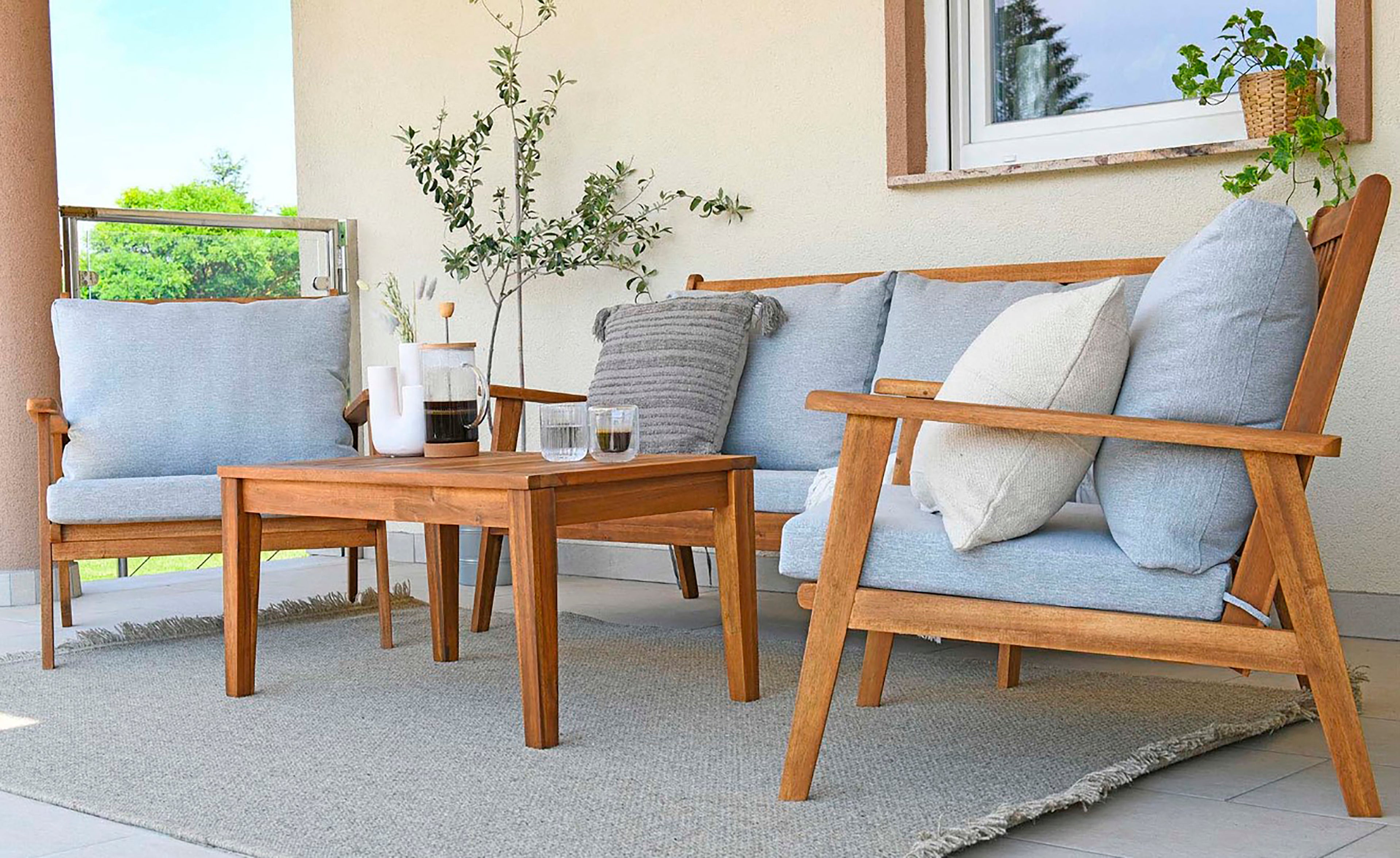 Outdoor Sofa-Set LA PALMA / Akazie massiv, natur / Webstoff hellgrau / 2-Sitzer: B 134, H 75, T 75 cm, Sessel (2x): B 70, H 75, T 75 cm, Couchtisch: B 100, H 40, T 50 cm