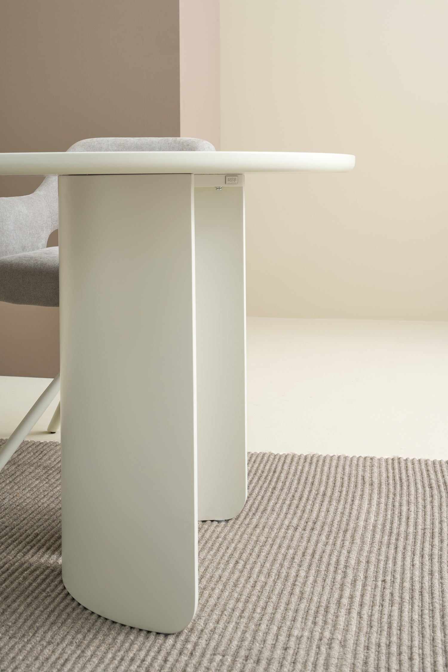 GRIMSTAD Tisch seidengrau