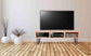 HAIRPIN TV-Board, modernes Lowboard aus geölter Eiche und schwarzem Metalluntergestell
